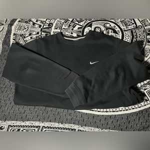 Black nike crewneck